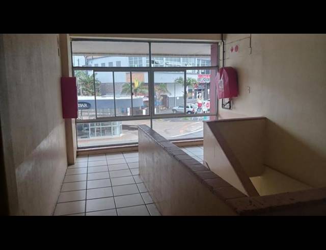 1 BEDROOM APARTMENT FOR SALE IN MARGATE BEACH